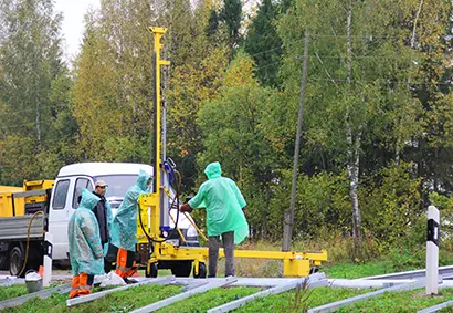 Сваебойная установка ППМ 4-150 для дорожного ограждения